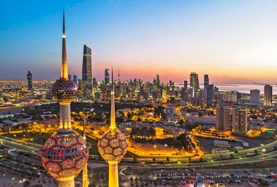 النيابة الكويتية تأمر باعتقال مواطنين جلبوا 400 وافد على 5 فنادق وهمية داخل البلاد