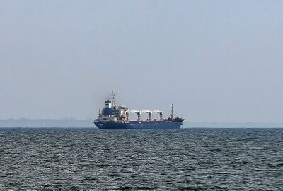 خروج أول سفينة من ميناء أوديسا عبر الممر المؤقت لأوكرانيا إلى البحر الأسود