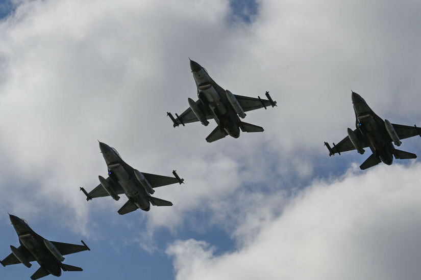 ضابط بريطاني: الأسلحة الروسية مصممة لإسقاط مقاتلات مثل إف-16