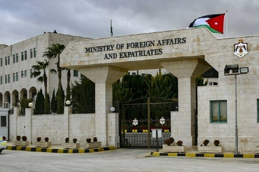 الخارجية الأردنية تدين الاعتداء على مقر وكالة الأونروا في القدس