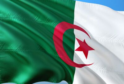 الجزائر تعلن عن وصول أول دفعة من لقاح 