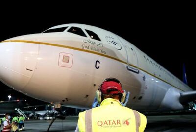 وصول أول طائرة ركاب سعودية إلى قطر منذ صيف 2017
