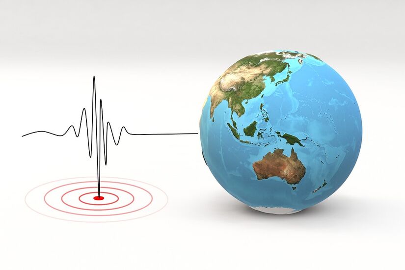 هل صدق  عالم الزلازل الهولندي ؟ سلسلة من الزلازل تضرب عدة دول في يوم واحد