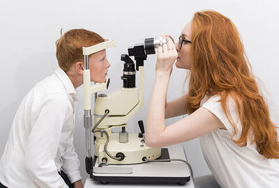 طبيبة روسية تحدد سبب تدهور الرؤية الحاد