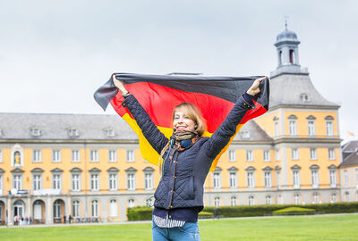 شتاينماير يدعو المهاجرين والأجانب في ألمانيا للحصول على جنسيتها