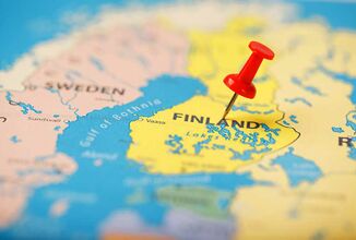 فنلندا تهدد المهاجرين القادمين عبر روسيا