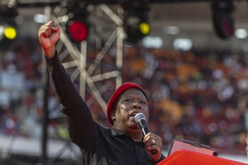 جنوب إفريقيا.. زعيم سياسي يدعو إلى العنف ضد المواطنين البيض