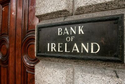 بنك إيرلندا.. خطأ تقني يسبب موجة من عمليات السحب