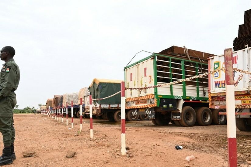 النيجر تسعى لتحويل تجارتها عبر ليبيا والجزائر عوضا عن دول إيكواس