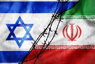 إيران تفرض عقوبة الإيقاف مدى الحياة على رجائي بسبب إسرائيلي