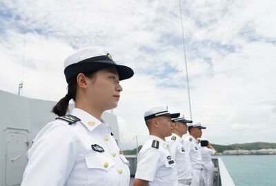 الصين تضع قواتها في حالة تأهب تزامنا مع عبور سفينتين أمريكية وكندية مضيق تايوان