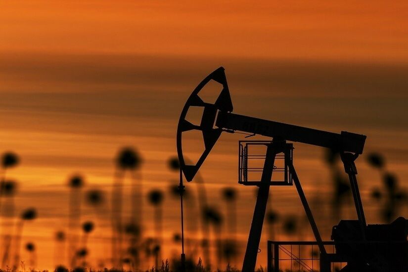 أسعار النفط تقفز بأكثر من 3% وتلامس 97 دولارا للبرميل