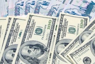 الدولار يسجل 100.11 روبل واليورو يتراجع في بورصة موسكو