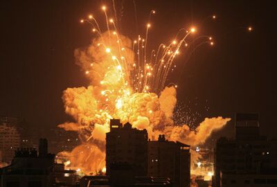 الجيش الإسرائيلي يقصف غزة من أحدث سفن لديه
