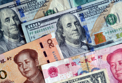 اليوان الصيني يتفوق على اليورو.. وعملة عربية ضمن عملات التجارة الرئيسية