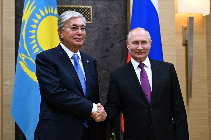 بوتين يهنئ رئيس كازاخستان ويؤكد دورها في الشؤون الدولية