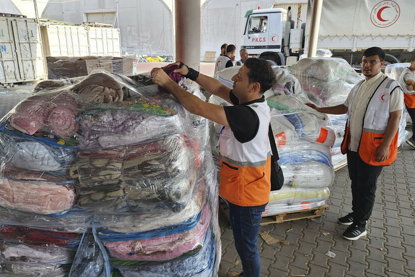 تركيا ترسل 213 طنا من المساعدات الإنسانية لقطاع غزة