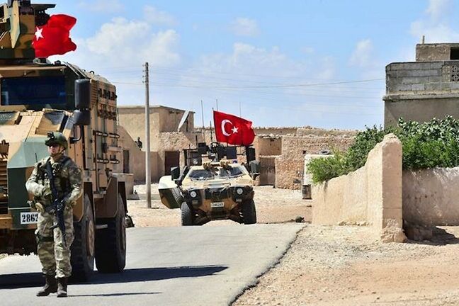 مراسل RT في تركيا: إصابة 4 أفراد أمن و2 من قوات المدفعية في هجوم بشمال سوريا