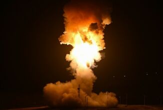 الجيش الأمريكي يفجّر صاروخه الباليستي مينيتمان 3 بسبب خلل فيه بعيد الإطلاق
