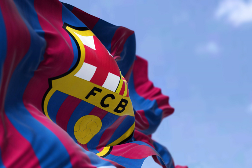 اليويفا يعاقب نادي برشلونة لانتهاكه قواعد الرقابة المالية