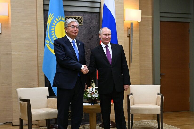 بوتين: لدى روسيا وكازاخستان آفاق واسعة للتعاون في صناعة الغاز