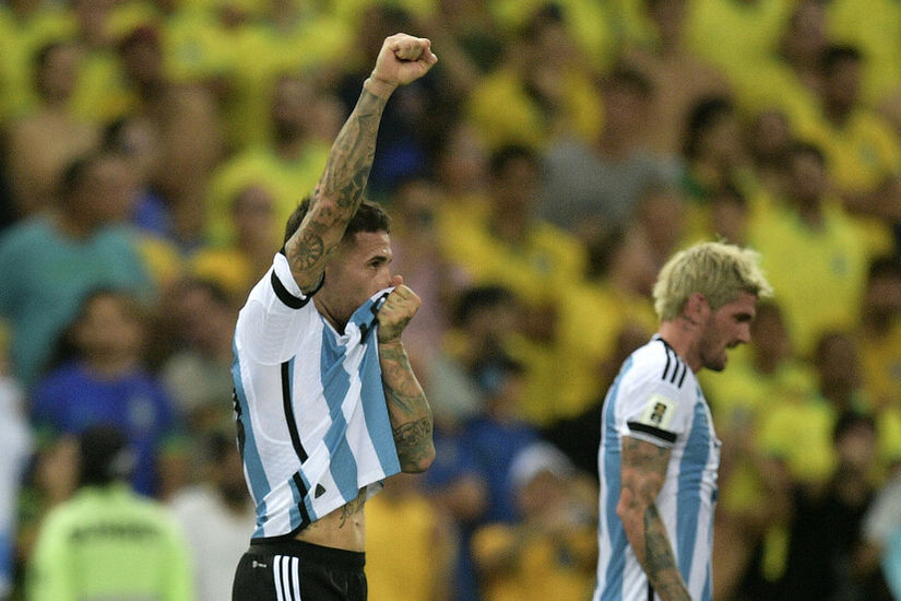 شاهد.. رأسية أوتاميندي تقود الأرجنتين لفوز صعب على البرازيل