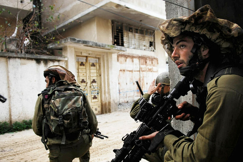 القوات الإسرائيلية تقتحم جنين وتحاصر المستشفيات في المدينة