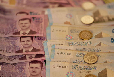 محافظ المركزي الإيراني يعلن افتتاح مصرف في سوريا