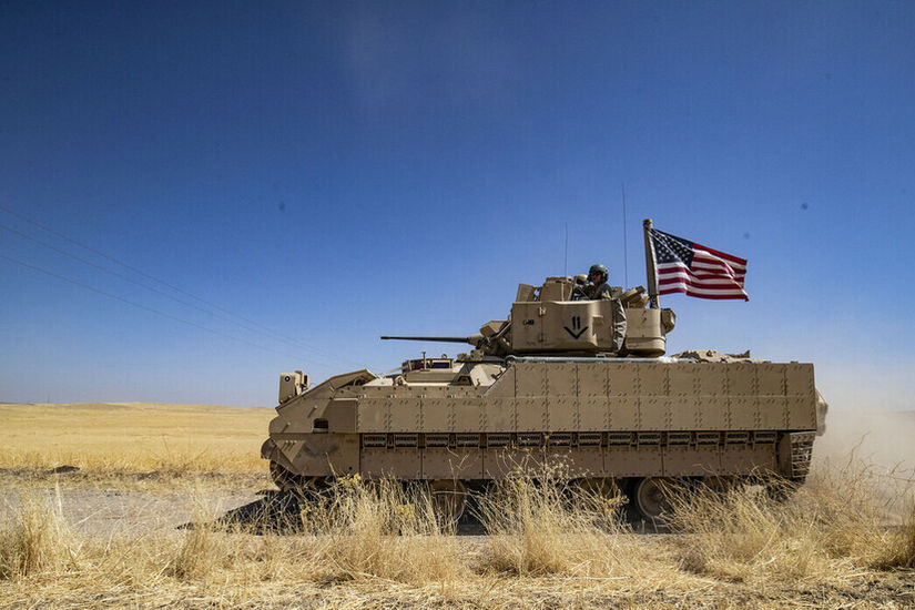 القيادة المركزية الأمريكية تعلن عن تعرض قاعدتها في سوريا لـ15 صاروخا من العراق