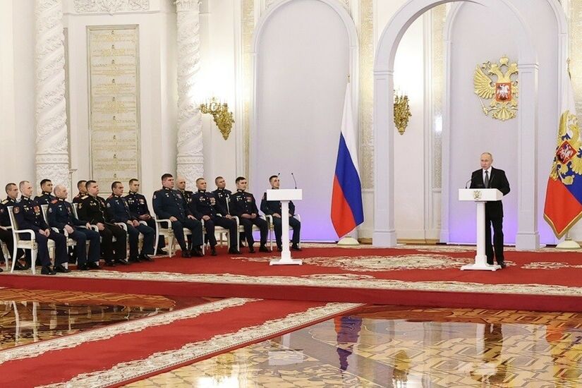 بوتين أثناء مراسم تكريم أبطال روسيا: واجبنا معرفة الأبطال وتكريمهم