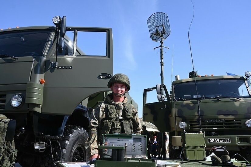 روسيا تدعم الجيش بآليات جديدة لتأمين الاتصالات اللاسلكية