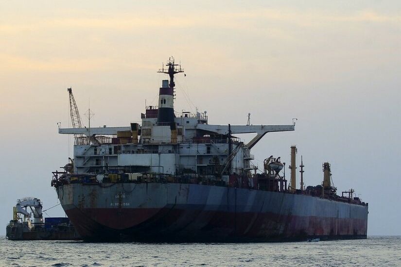 بريتش بتروليوم تعلق جميع عمليات عبور ناقلات النفط في البحر الأحمر