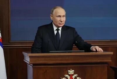 ديلي إكسبرس: كلمات بوتين عن القوات الروسية النووية الاستراتيجية بمثابة رسالة تحذير للغرب