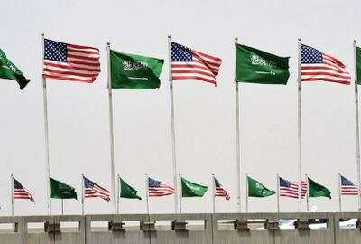 الولايات المتحدة تستعد لرفع الحظر عن مبيعات الأسلحة الهجومية إلى السعودية