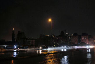 مقاطع فيديو صادمة.. بيروت تغرق في الأمطار