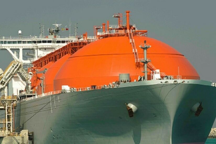 بلومبيرغ: قطر توقف مؤقتا نقل الغاز الطبيعي المسال عبر المندب
