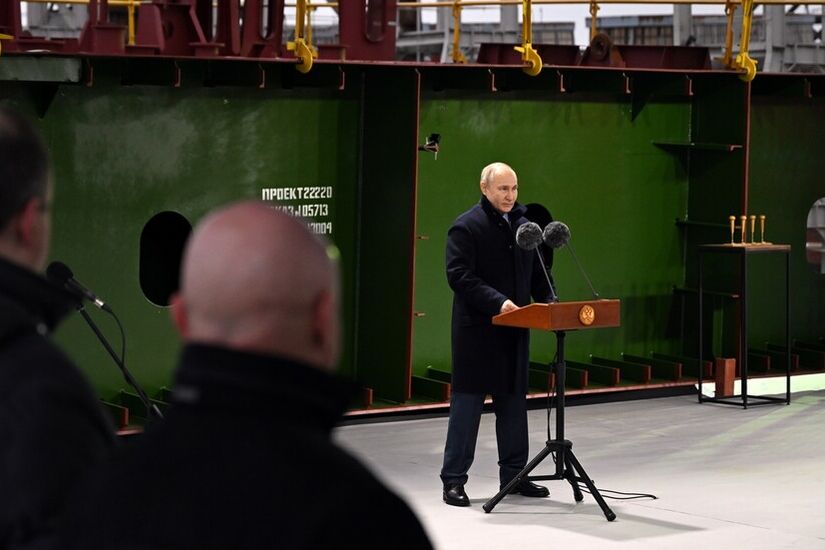 بوتين يعطي الضوء الأخصر لبناء كاسحة جليد نووية ويكشف عن ميزة تنافسية قوية لروسيا