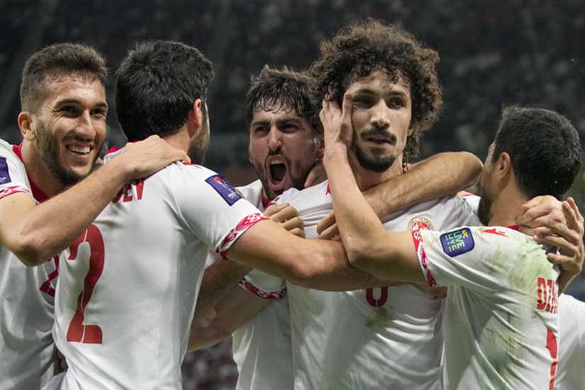 طاجيكستان تفاجئ الإمارات وتقصيها من ثمن نهائي كأس آسيا