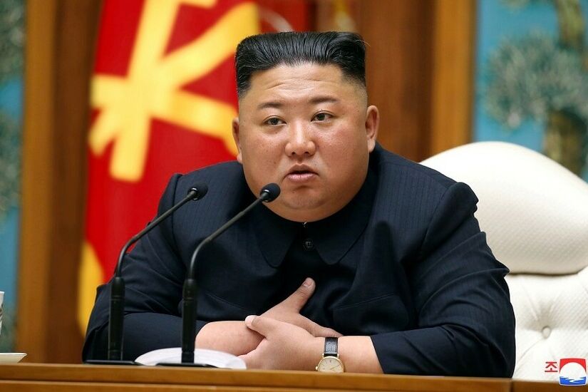 وسائل إعلام رسمية: زعيم كوريا الشمالية يشرف على اختبار إطلاق صواريخ كروز من غواصة