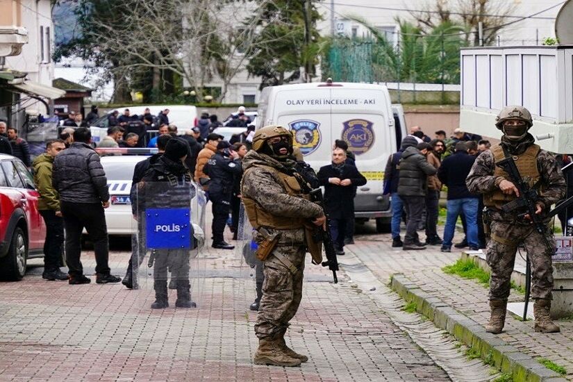 إعلام تركي ينشر أول صورة لمحتجز الرهائن في تركيا