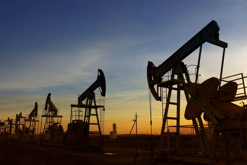 الولايات المتحدة وحلفاؤها ينشرون توصيات لمحاربة التحايل على سقف أسعار النفط الروسي