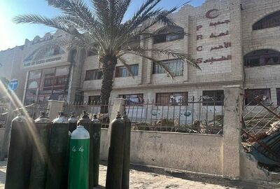 الهلال الأحمر الفلسطيني ينفي قيام إسرائيل بإدخال الأكسجين وأجهزة طبية لمستشفى الأمل بخان يونس