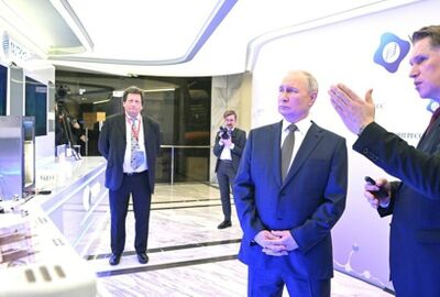 بوتين يطلع على تقنيات طبية روسية متطورة في منتدى تقنيات المستقبل