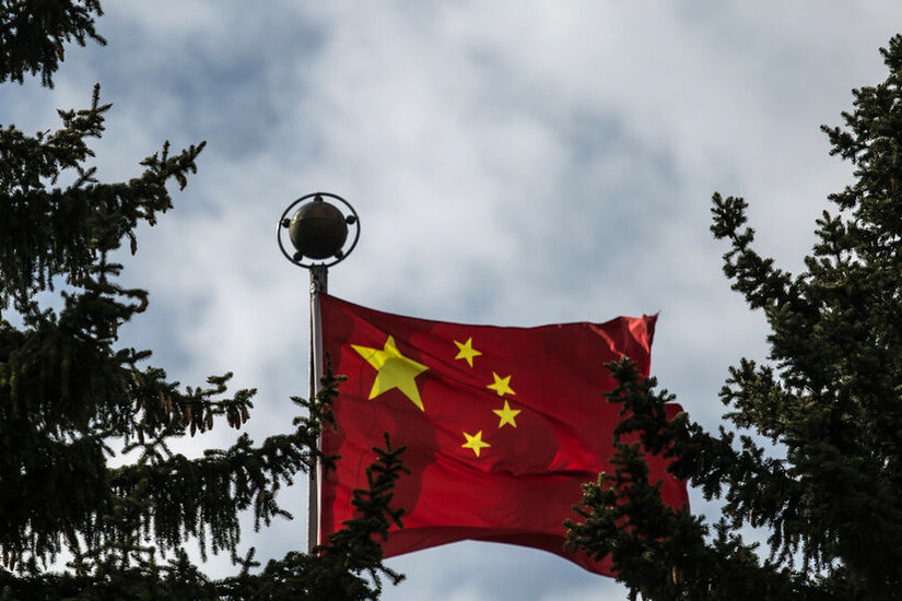 الخارجية الصينية: ما يحيط بوفاة نافالني شأن روسي داخلي