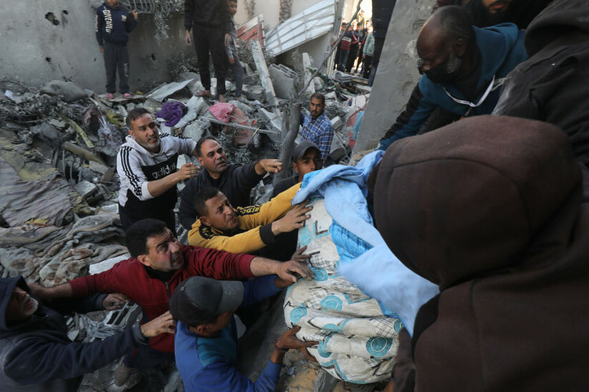 الصحة بغزة: 104 قتلى خلال 24 ساعة والإجمالي يرتفع إلى 29514
