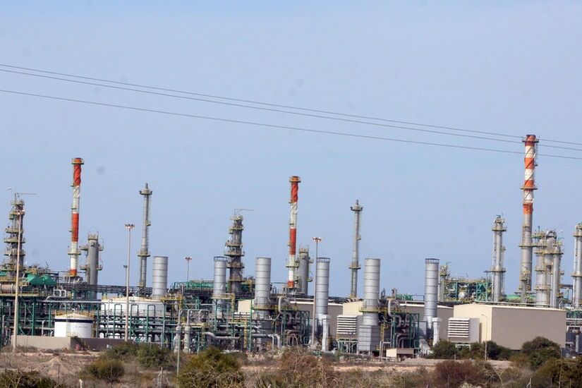 ليبيا تدعو روسيا للتنقيب عن النفط والغاز في أراضيها