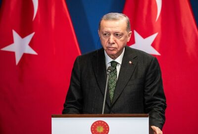 تركيا.. مسؤول في الحزب الحاكم يتعرض لصيحات استهجان بحضور أردوغان