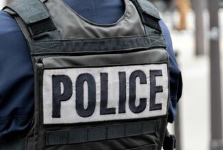 الشرطة الفرنسية تعتقل مراهقا للاشتباه في قيامه بالتحضير لهجوم إرهابي على مدرسة