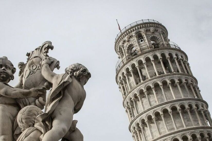 برج مائل آخر في إيطاليا قد يسقط بالفعل!