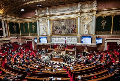فرنسا.. 115 نائبا يطالبون ماكرون بوقف مبيعات الأسلحة لإسرائيل